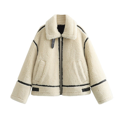 Virale Teddy-Jacke mit schwarzen Akzenten